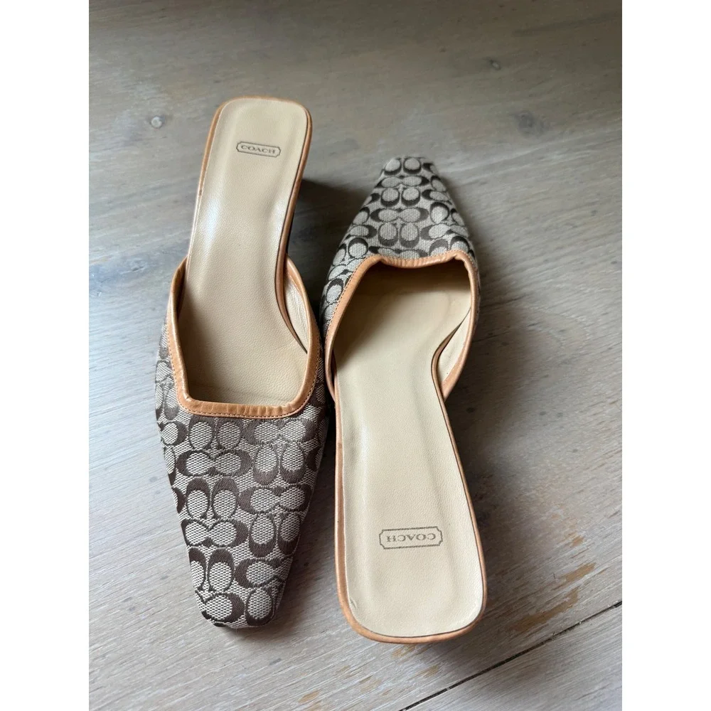 Coach Signature Monogram Canvas Kitten Heel Mules Brown Tan square Toe 8.5 B